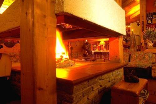Eco Wellness Hotel Notre Maison Конье Экстерьер фото