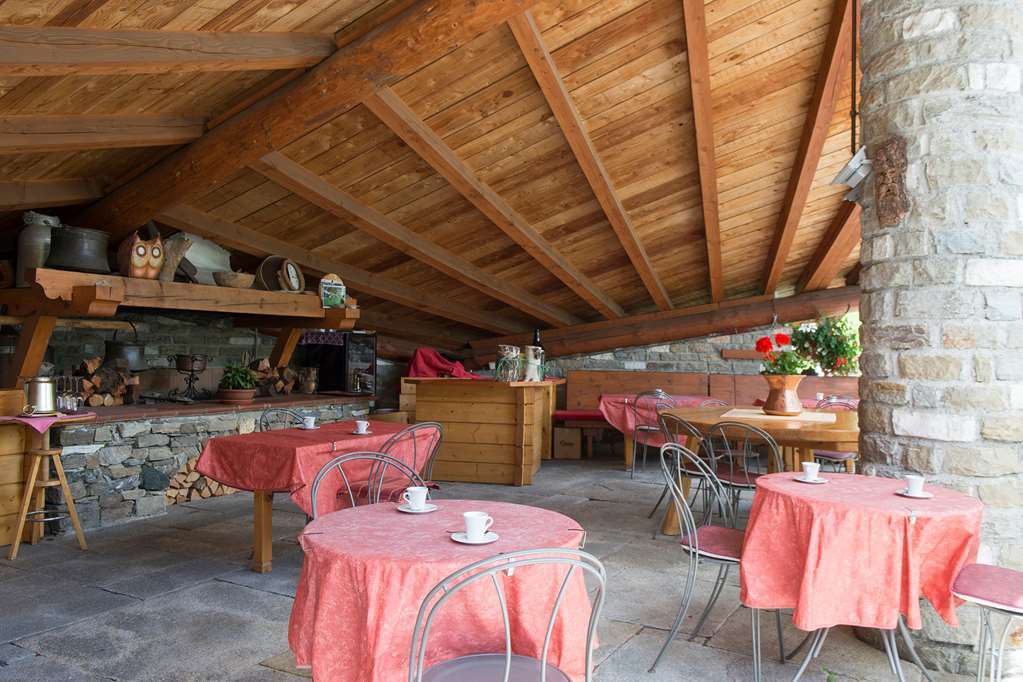 Eco Wellness Hotel Notre Maison Конье Экстерьер фото