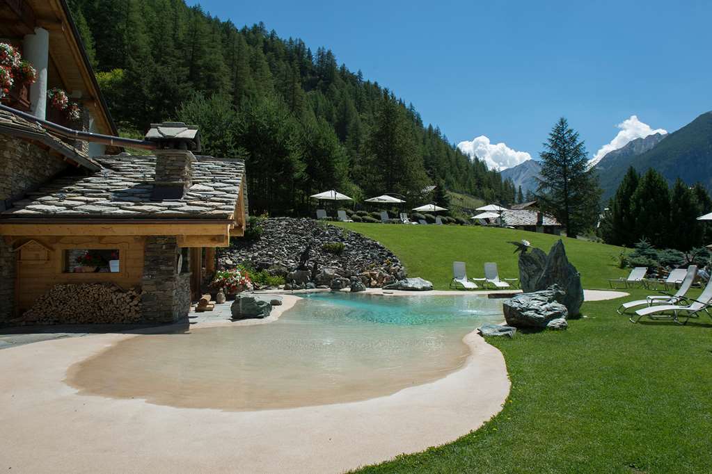 Eco Wellness Hotel Notre Maison Конье Экстерьер фото