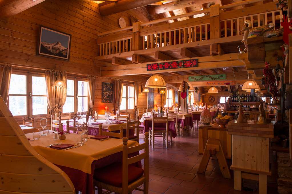 Eco Wellness Hotel Notre Maison Конье Ресторан фото