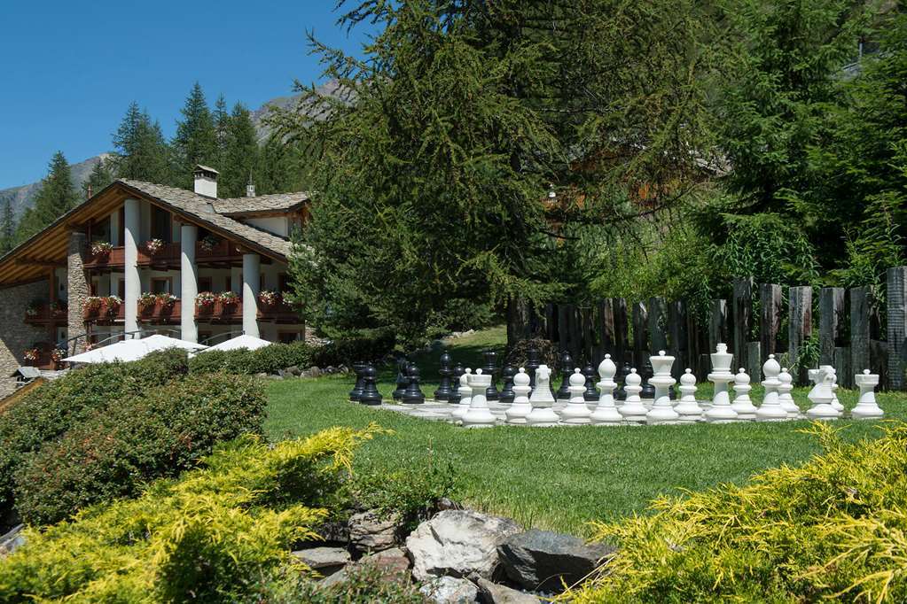 Eco Wellness Hotel Notre Maison Конье Экстерьер фото